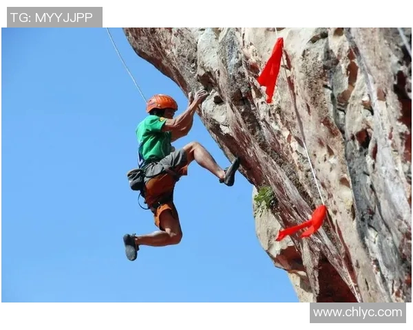 重庆攀岩队与武汉攀岩队赛后复盘力量对决的精彩瞬间与战术分析