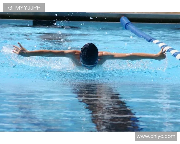 蝶泳动作解析与技巧提升方法：从入水到出水的全程要点与训练技巧